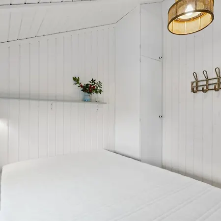 Dom wakacyjny Agot - 350m From The Sea By Interhome Svaneke